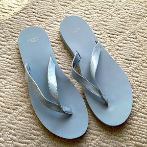 NWOT Ugg flip flops
